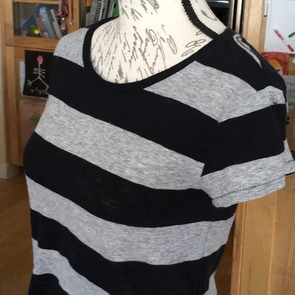 Rag & Bone grey & black striped cotton SS T-shirt. - Picture 6 of 8